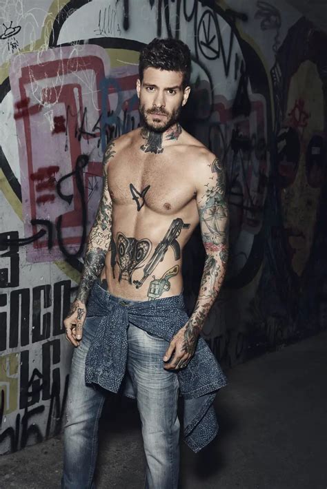 Tatuajes abdomen hombre